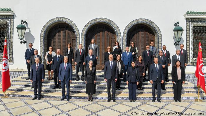 الحكومة التونسية الجديدة تؤدي اليمين الدستورية.. ماذا بعد؟